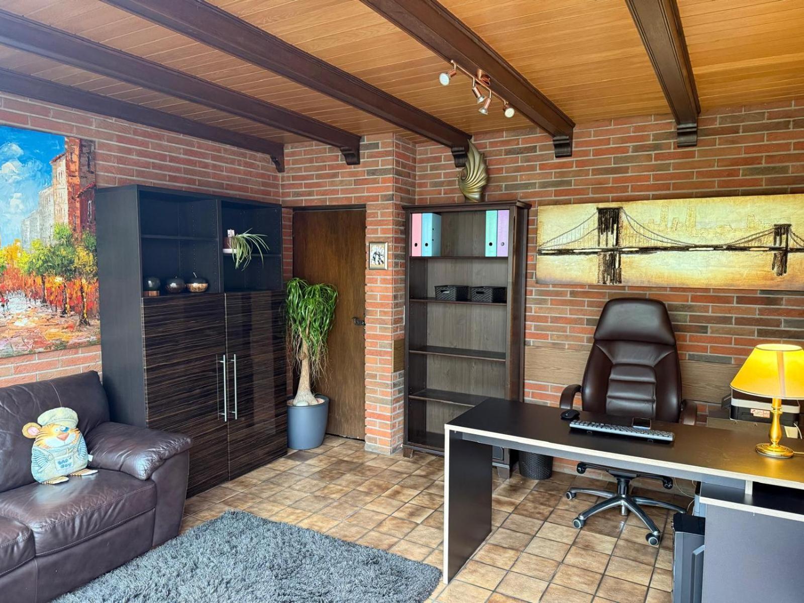 Ferienhaus Superior Haus 120 Qm Mit Garten Düsseldorf