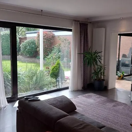 Superior Haus 120 Qm Mit Garten Ferienhaus Düsseldorf