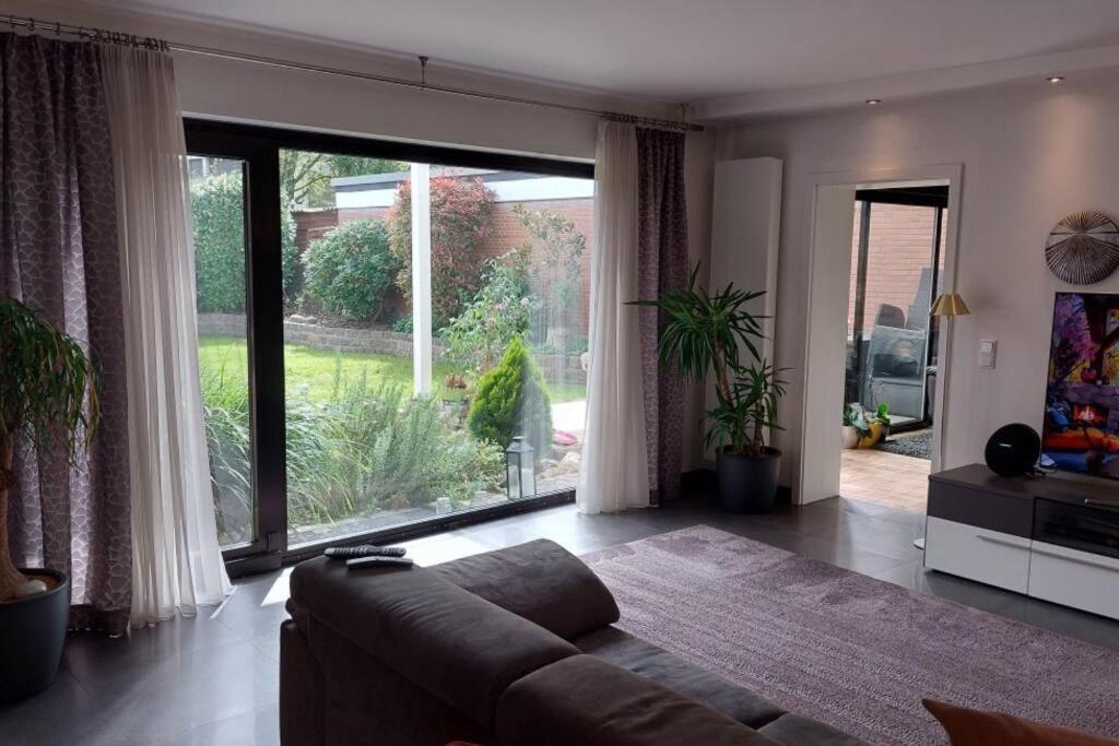 Superior Haus 120 Qm Mit Garten Ferienhaus Düsseldorf